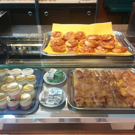 מלון Villaggio Dei Pini