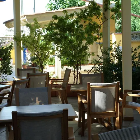 Villaggio Dei Pini מלון 3*