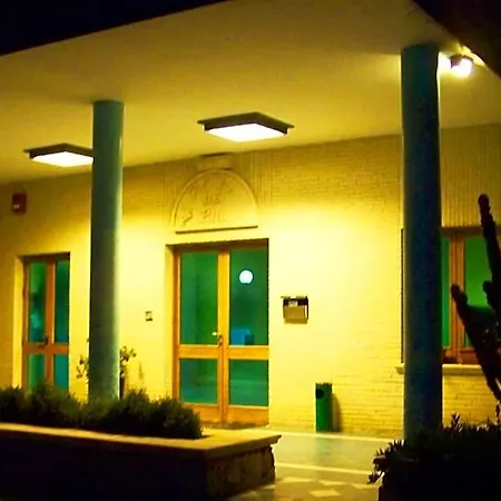 Villaggio Dei Pini 3*