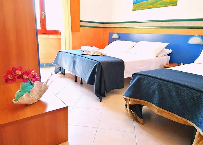 Hotel Villaggio Dei Pini 3*